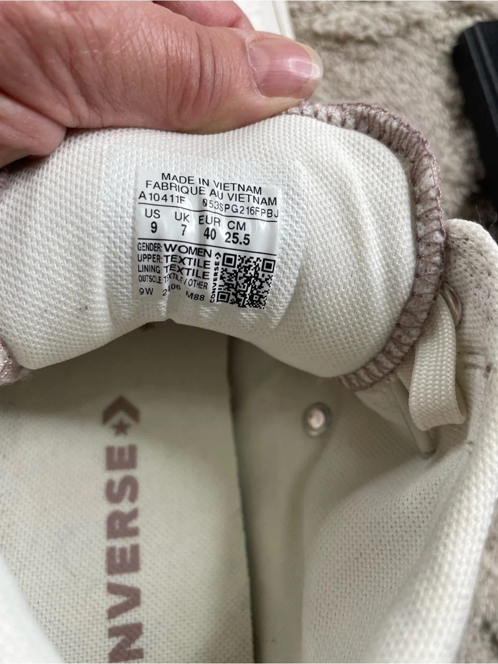 Converse Soft Dusty Rose Mid/ High-Top Canvas Sneakers with White Soles Size 9 - Picture 3 of 11